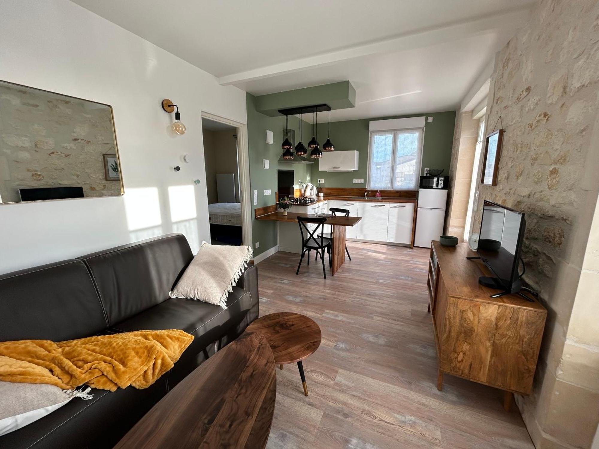 Appartamento T2 Renove Proche Des Arenes Saintes Esterno foto